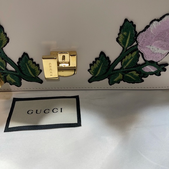 Gucci Sylvie Embroidered Bag - Picture 15 of 15